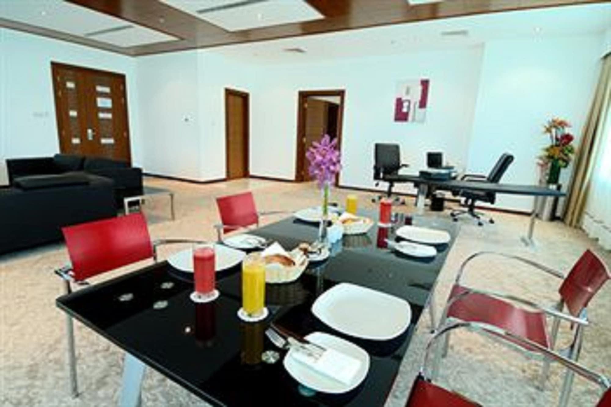 Diva Hotel Manama Extérieur photo